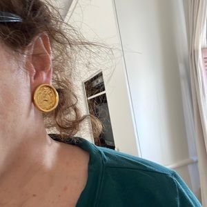 Erwin Pearl gold coin clip on earrings